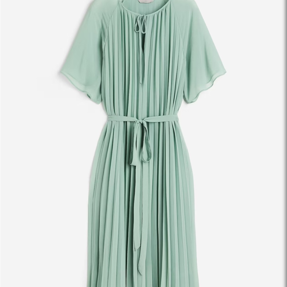 H&M Green Pleated Midi Sundress with Flutter Sleeves